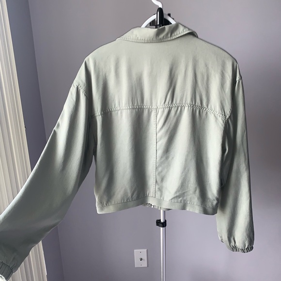 Abercrombie Cropped Drapey Bomber Jacket - Picture 8 of 8